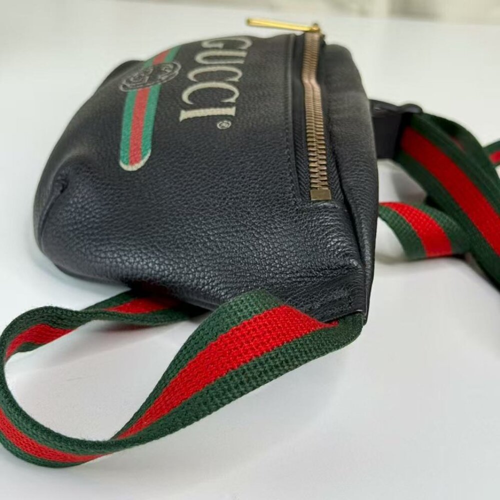 Gucci GG Logo Printed Bum Bag with Iconic Green & Red Stripes - Picture 4 of 8